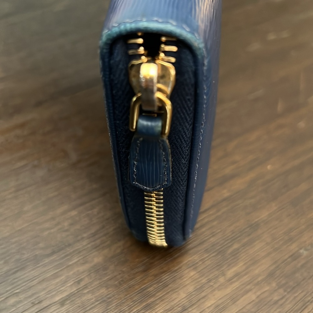 Authentic Large Prada Vitello Move Full Zipper Na… - image 6